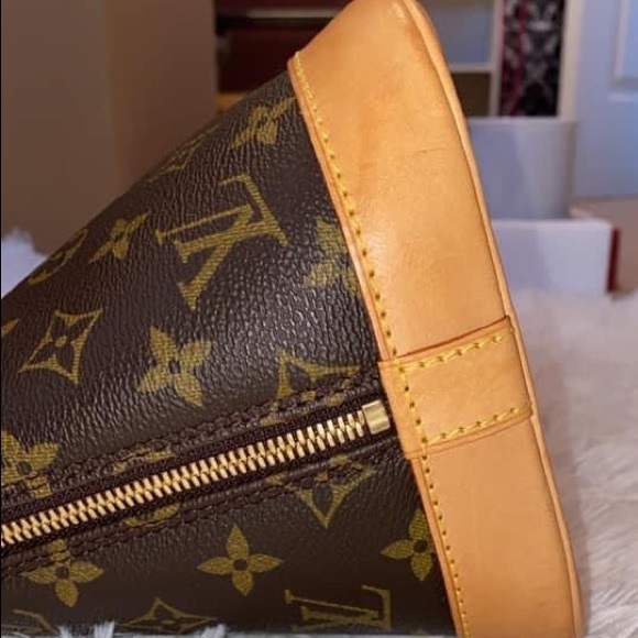 Louis Vuitton Alma PM - Picture 2 of 13